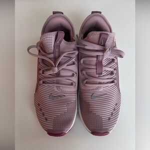 NWT NIKE ZOOM Women Training Shoes, Pink, Size 8